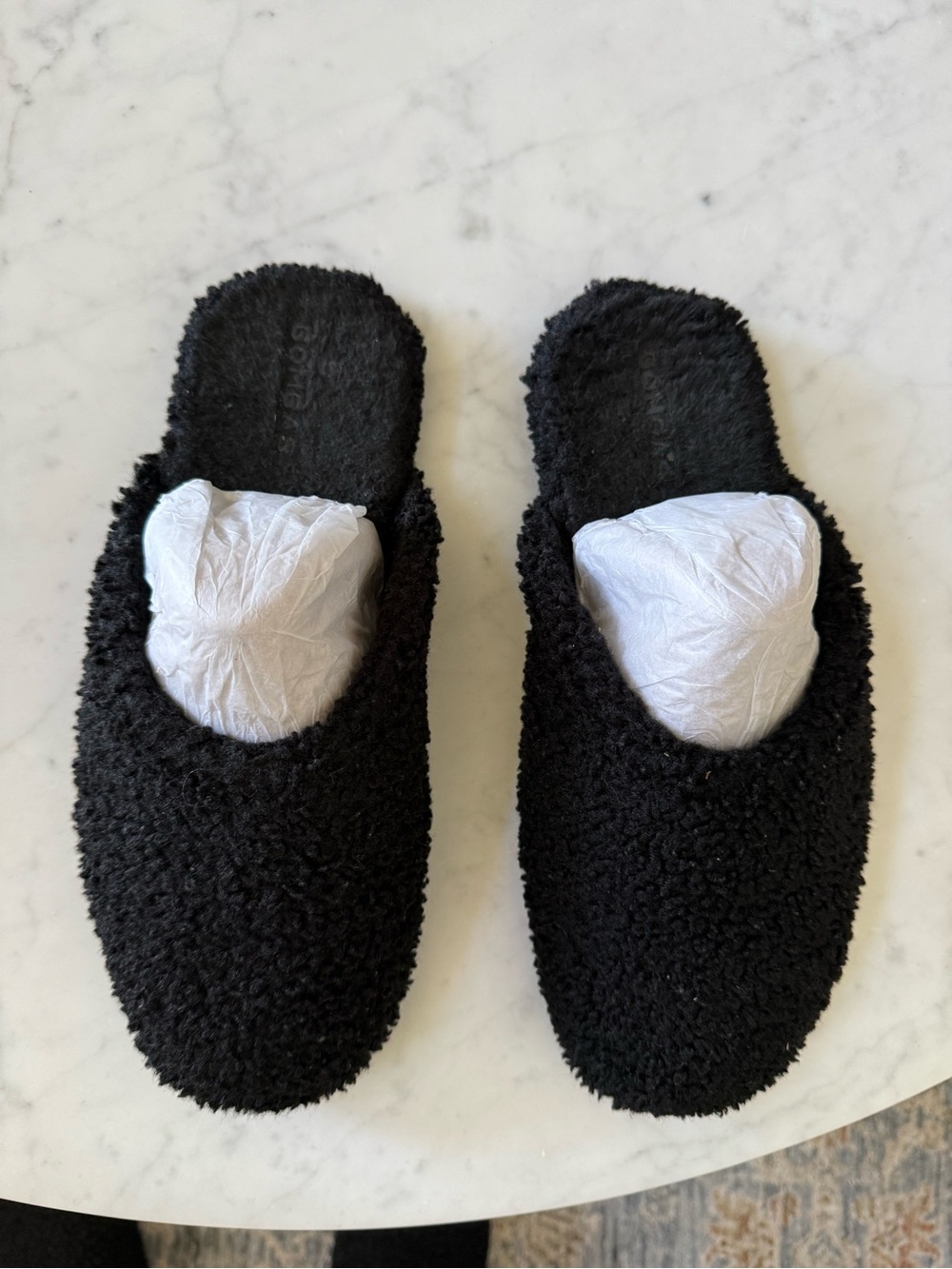 Bombas Black Sherpa Slippers Size 9 Older Made in China